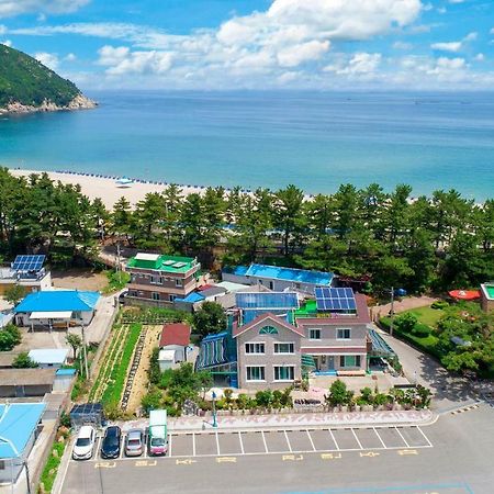 Samcheok Sol Beach Pension Exterior foto