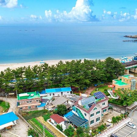 Samcheok Sol Beach Pension Exterior foto
