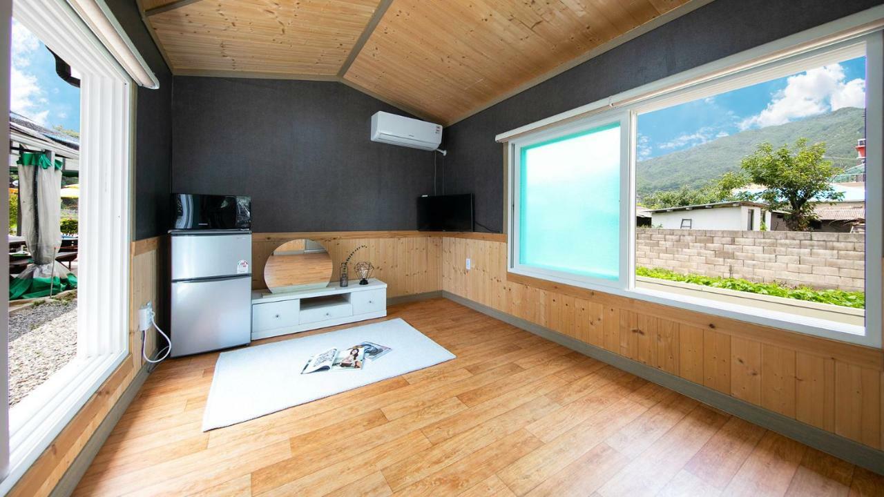 Samcheok Sol Beach Pension Exterior foto