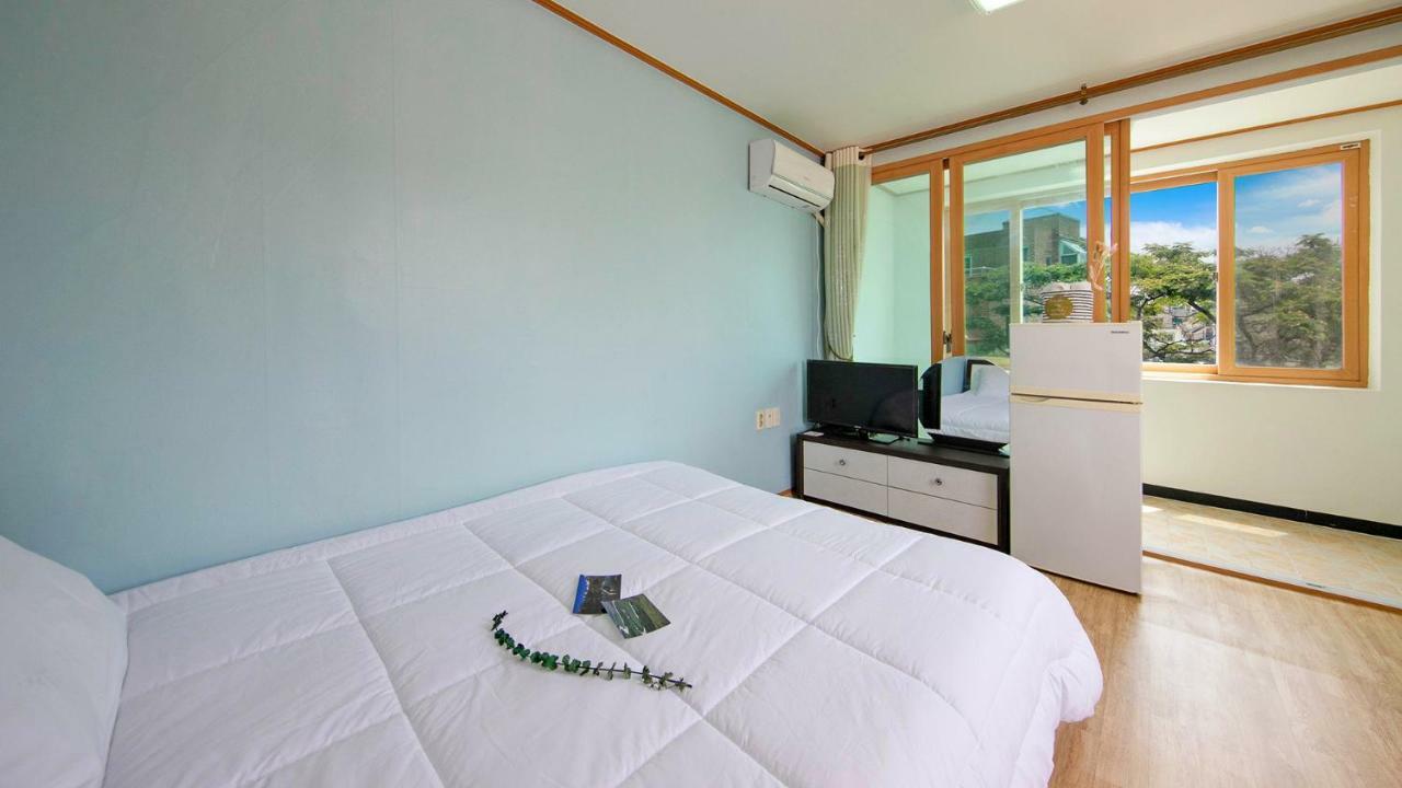 Samcheok Sol Beach Pension Exterior foto