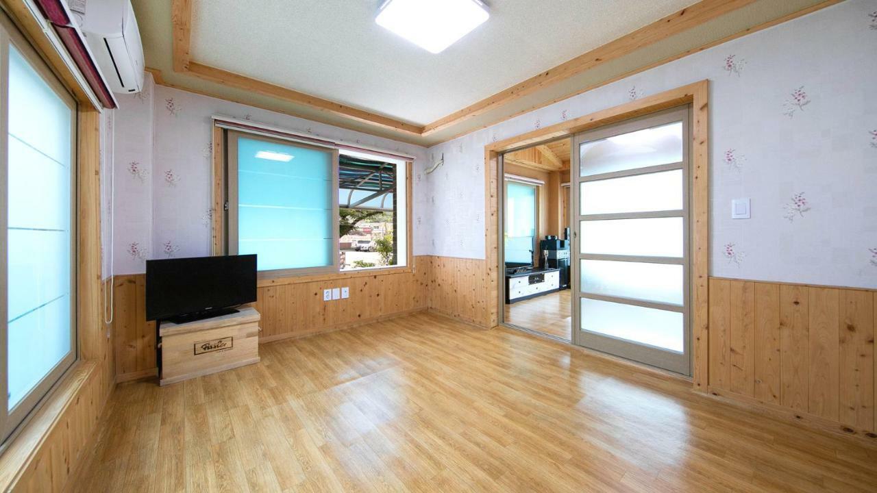 Samcheok Sol Beach Pension Exterior foto