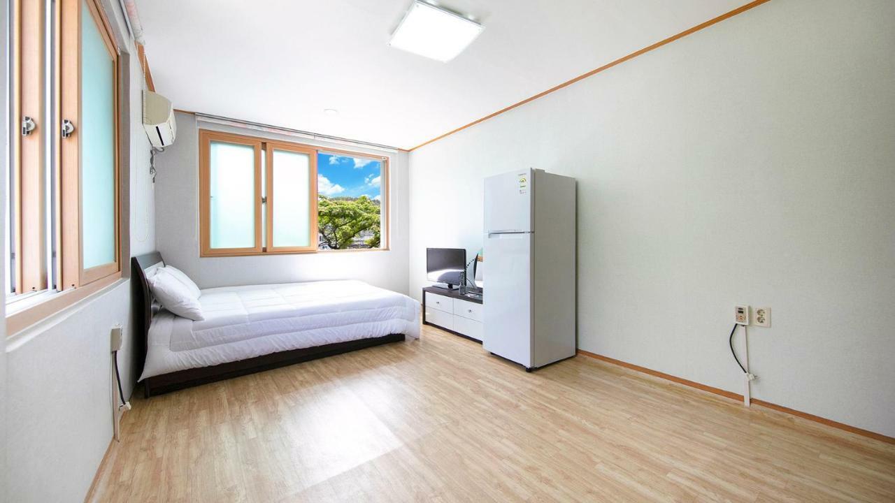 Samcheok Sol Beach Pension Exterior foto